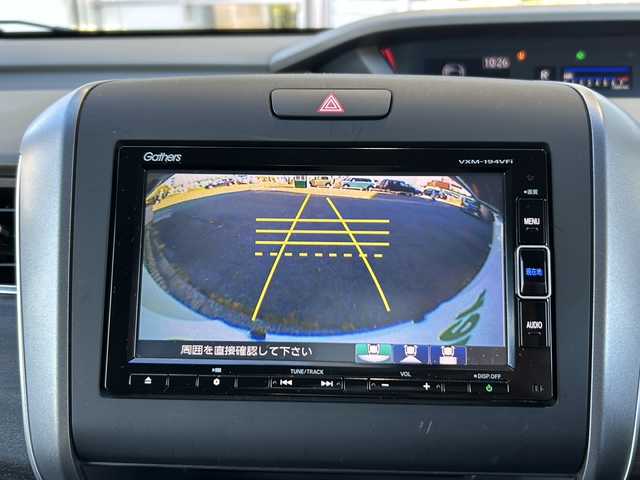 ホンダ フリード G ホンダセンシング 静岡県 2018(平30)年 7.2万km ホワイトオーキッドパール 純正ナビ/・CD/DVD/ipod/SD/USB/AUX/Bluetooth/・フルセグTV/ラジオ/主要装備/・レーダークルーズコントロール　/・ドライブレコーダー　/・バックカメラ　/・両側パワースライドドア　/・ホンダセンシング　/・ＥＴＣ　/・ステアリングリモコン　/・ハーフレザーシート　/・レーンキープアシスト　/・オートライト/・ステアリングリモコン/・ヒーテッドドアミラー/・純正アルミホイール/・純正フロアマット/・ハーフレザーシート/・LEDヘッドライト/・盗難防止装置/・プッシュスタート/・スマートキー