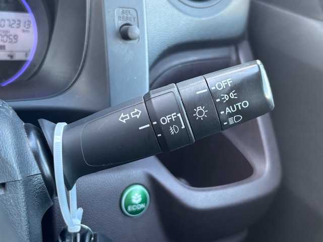 ホンダ Ｎ ＷＧＮ カスタム G 宮城県 2014(平26)年 7.3万km プレミアムホワイトパール 登録時走行距離７２３１３ｋｍ/純正ナビ/FM/AM/USB・SD/iPad・AUX/CD/DVD/ステアリングリモコン/ABS/横滑り防止装置/オートライト/アイドリングストップ/LEDヘッドライト/社外１４インチAW/ブリヂストン・ニューノ装着【２５年製　７ｍｍ】/ドアバイザー