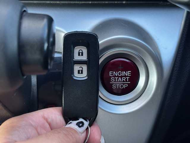 ホンダ Ｎ ＷＧＮ カスタム G 宮城県 2014(平26)年 7.3万km プレミアムホワイトパール 登録時走行距離７２３１３ｋｍ/純正ナビ/FM/AM/USB・SD/iPad・AUX/CD/DVD/ステアリングリモコン/ABS/横滑り防止装置/オートライト/アイドリングストップ/LEDヘッドライト/社外１４インチAW/ブリヂストン・ニューノ装着【２５年製　７ｍｍ】/ドアバイザー