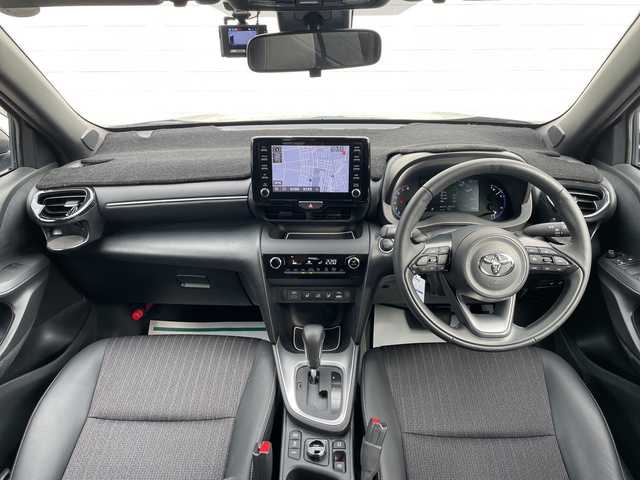 トヨタ ヤリスクロス Z 山形県 2024(令6)年 2万km ブラックマイカ モデリスタエアロ（F/S/R）/Toyota Safety Sense/・プリクラッシュセーフティ/・レーントレーシングアシスト/・レーダークルーズコントロール/・ロードサインアシスト/・発進遅れ告知機能/・プロアクティブドライビングアシスト/・ドライバー異常時対応システム/・オートマチックハイビーム/ブラインドスポットモニター/パーキングサポートブレーキ/純正ディスプレイオーディオ/BT.USB.MiraCast/ハーフレザーシート/パワーシート/シートヒーター/ステアリングヒーター/ドライブレコーダー/ダウンヒルアシスト/電動パーキングブレーキ/オートホールド/ウィンドウシールドデアイサー/LEDヘッドライト/プッシュスタート/スマートキー
