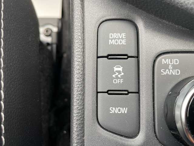 トヨタ ヤリスクロス Z 山形県 2024(令6)年 2万km ブラックマイカ モデリスタエアロ（F/S/R）/Toyota Safety Sense/・プリクラッシュセーフティ/・レーントレーシングアシスト/・レーダークルーズコントロール/・ロードサインアシスト/・発進遅れ告知機能/・プロアクティブドライビングアシスト/・ドライバー異常時対応システム/・オートマチックハイビーム/ブラインドスポットモニター/パーキングサポートブレーキ/純正ディスプレイオーディオ/BT.USB.MiraCast/ハーフレザーシート/パワーシート/シートヒーター/ステアリングヒーター/ドライブレコーダー/ダウンヒルアシスト/電動パーキングブレーキ/オートホールド/ウィンドウシールドデアイサー/LEDヘッドライト/プッシュスタート/スマートキー