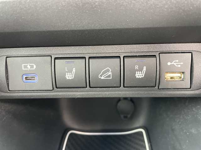 トヨタ ヤリスクロス Z 山形県 2024(令6)年 2万km ブラックマイカ モデリスタエアロ（F/S/R）/Toyota Safety Sense/・プリクラッシュセーフティ/・レーントレーシングアシスト/・レーダークルーズコントロール/・ロードサインアシスト/・発進遅れ告知機能/・プロアクティブドライビングアシスト/・ドライバー異常時対応システム/・オートマチックハイビーム/ブラインドスポットモニター/パーキングサポートブレーキ/純正ディスプレイオーディオ/BT.USB.MiraCast/ハーフレザーシート/パワーシート/シートヒーター/ステアリングヒーター/ドライブレコーダー/ダウンヒルアシスト/電動パーキングブレーキ/オートホールド/ウィンドウシールドデアイサー/LEDヘッドライト/プッシュスタート/スマートキー