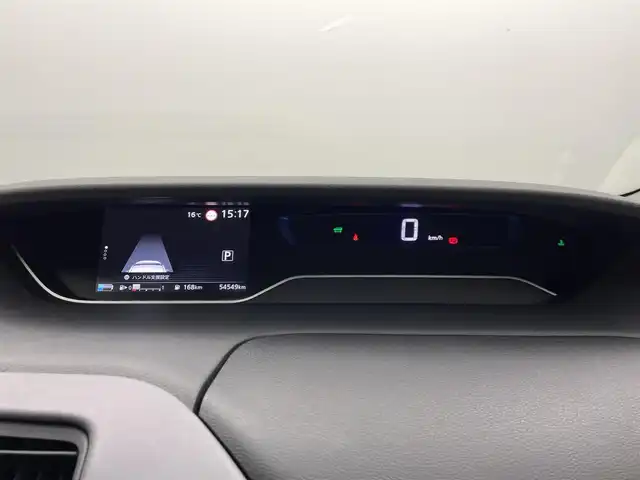 日産 セレナ e－パワー ハイウェイスター V 熊本県 2021(令3)年 5.5万km ブリリアントホワイトパール 2トーン 禁煙車　/ワンオーナー/純正ナビ（ＣＤ・ＤＶＤ・フルセグ・ＢＴ・ＳＤ）/純正フリップダウンモニター/純正前方ドライブレコーダー　/アラウンドビューモニター/ビルトインＥＴＣ　/両側パワースライドドア　/アダブティブクルーズコントロール　/プロパイロット/側方支援/後側方支援/エマージェンシーブレーキ/速度標識表示/道路標識表示/駐車支援/ふらつき警報/ブラインドスポットモニター/横滑り防止/前後クリアランスソナー/デジタルインナーミラー/オートブレーキホールド/純正フロアマット/純正16インチAW/オートライト/LEDヘッドライト/フォグランプ/スマートキー/プッシュスタート/保証書