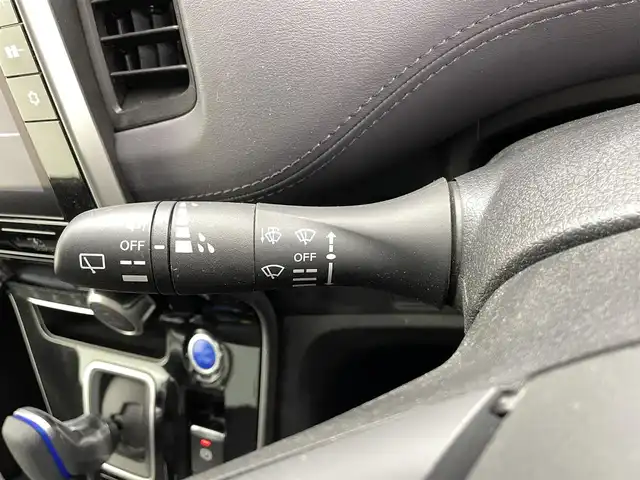 日産 セレナ e－パワー ハイウェイスター V 熊本県 2021(令3)年 5.5万km ブリリアントホワイトパール 2トーン 禁煙車　/ワンオーナー/純正ナビ（ＣＤ・ＤＶＤ・フルセグ・ＢＴ・ＳＤ）/純正フリップダウンモニター/純正前方ドライブレコーダー　/アラウンドビューモニター/ビルトインＥＴＣ　/両側パワースライドドア　/アダブティブクルーズコントロール　/プロパイロット/側方支援/後側方支援/エマージェンシーブレーキ/速度標識表示/道路標識表示/駐車支援/ふらつき警報/ブラインドスポットモニター/横滑り防止/前後クリアランスソナー/デジタルインナーミラー/オートブレーキホールド/純正フロアマット/純正16インチAW/オートライト/LEDヘッドライト/フォグランプ/スマートキー/プッシュスタート/保証書