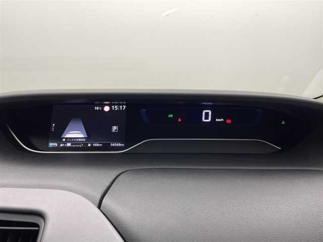 日産 セレナ e－パワー ハイウェイスター V 熊本県 2021(令3)年 5.5万km ブリリアントホワイトパール 2トーン 禁煙車　/ワンオーナー/純正ナビ（ＣＤ・ＤＶＤ・フルセグ・ＢＴ・ＳＤ）/純正フリップダウンモニター/純正前方ドライブレコーダー　/アラウンドビューモニター/ビルトインＥＴＣ　/両側パワースライドドア　/アダブティブクルーズコントロール　/プロパイロット/側方支援/後側方支援/エマージェンシーブレーキ/速度標識表示/道路標識表示/駐車支援/ふらつき警報/ブラインドスポットモニター/横滑り防止/前後クリアランスソナー/デジタルインナーミラー/オートブレーキホールド/純正フロアマット/純正16インチAW/オートライト/LEDヘッドライト/フォグランプ/スマートキー/プッシュスタート/保証書