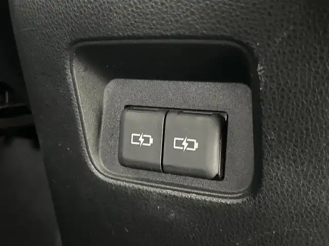 トヨタ ノア ハイブリッド S－G 千葉県 2022(令4)年 5.1万km アティチュードブラックマイカ 禁煙車/純正10インチディスプレイオーディオナビ/・CD/DVD/BT/ACP/AA/HDMI/フルセグ/両側パワースライドドア/純正14インチフリップダウンモニター/プリクラッシュセーフティ/レーンディパーチャーアラート/プロアクティブドライビングアシスト/コーナーセンサー/パーキングサポートブレーキ/レーダークルーズコントロール/バックカメラワイパー/LEDヘッドライト/オートライト/オートハイビーム/フォグライト/ビルトインETC2.0/2列目サンシェイド/スマートキー/電動パーキングブレーキ/ブレーキホールド