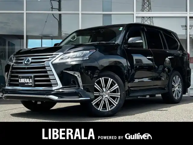 レクサス ＬＸ 570 富山県 2016(平28)年 9.5万km スターライトブラックガラスフレーク 外部検査実施済み/純正SDナビ/（DVD・ブルーレイ・フルセグTV・Bluetooth・USB・MSV）/アラウンドビューモニター/純正21インチアルミホイール/パワーバックドア/セーフティシステム/・プリクラッシュセーフティシステム/・レーンディパーチャーアラート/・アダクティブハイビームシステム/・レーダークルーズコントロール/LEDヘッドライト/スマートキー/ビルトインETC2.0/前方ドライブレコーダー/黒レザーシート/前席パワーシート/前席シートヒーター/前席エアシート/ブラインドスポットモニター/ヘッドアップディスプレイ/ハンドルヒーター/パドルシフト/クールBOX/ヒッチメンバー（電源7ピン）/横滑り防止機能/ロールセンシングカーテンエアバッグ/保証書/取扱説明書/スペアキー