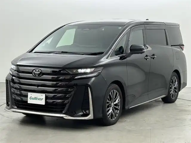 トヨタ ヴェルファイア ハイブリット Z プレミア 福岡県 2024(令6)年 1万km ブラック ガラスルーフ　/後席モニター　/メーカーナビ　/全方位カメラ　/ＥＴＣ２．０　/前後ドラレコ　/置くだけ充電　/デジタルルームミラー　/ＡＣＣ　/ＰＣＳ　/ＬＤＡ　/ＢＳＭ　/ＰＫＳＢ　/両側電動スライドドア　/パワーバックドア/本革レザーシート/1/2列目シートベンチレーション／ヒーター/パワーシート/オートステップ