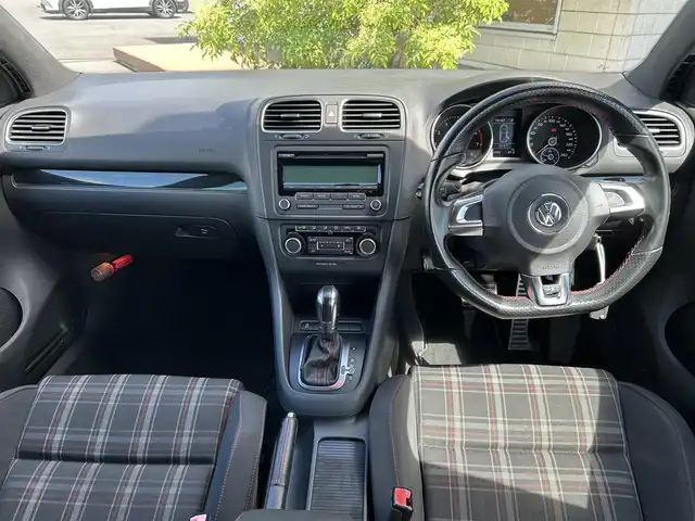 フォルクスワーゲン ゴルフ GTi 岡山県 2011(平23)年 9.1万km 黒 社外ETC/スペアキー/純正アルミホイール/シートヒーター/横滑り防止装置/W＋サイドエアバッグ/カーテンエアバッグ/エアロパーツ【リア】/ローダウン/保証書/取扱説明書