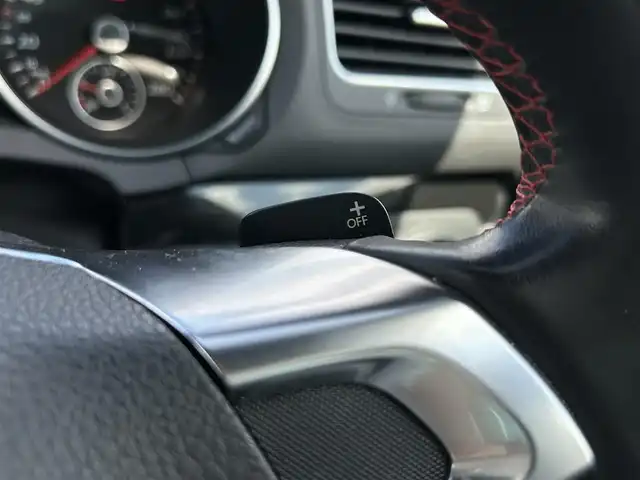 フォルクスワーゲン ゴルフ GTi 岡山県 2011(平23)年 9.1万km 黒 社外ETC/スペアキー/純正アルミホイール/シートヒーター/横滑り防止装置/W＋サイドエアバッグ/カーテンエアバッグ/エアロパーツ【リア】/ローダウン/保証書/取扱説明書