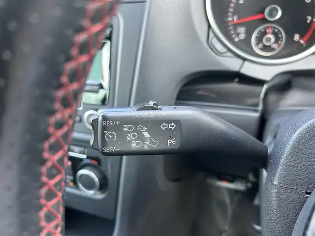 フォルクスワーゲン ゴルフ GTi 岡山県 2011(平23)年 9.1万km 黒 社外ETC/スペアキー/純正アルミホイール/シートヒーター/横滑り防止装置/W＋サイドエアバッグ/カーテンエアバッグ/エアロパーツ【リア】/ローダウン/保証書/取扱説明書