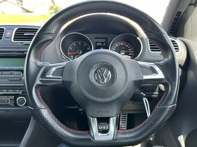 フォルクスワーゲン ゴルフ GTi 岡山県 2011(平23)年 9.1万km 黒 社外ETC/スペアキー/純正アルミホイール/シートヒーター/横滑り防止装置/W＋サイドエアバッグ/カーテンエアバッグ/エアロパーツ【リア】/ローダウン/保証書/取扱説明書