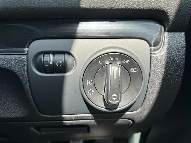 フォルクスワーゲン ゴルフ GTi 岡山県 2011(平23)年 9.1万km 黒 社外ETC/スペアキー/純正アルミホイール/シートヒーター/横滑り防止装置/W＋サイドエアバッグ/カーテンエアバッグ/エアロパーツ【リア】/ローダウン/保証書/取扱説明書