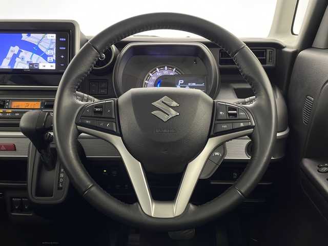 スズキ スペーシア ギア HYBRID XZ 宮崎県 2022(令4)年 4.4万km アクティブイエロー/ガンメタリック2トーン SUZUKI Safety Support/〇デュアルカメラブレーキサポート/〇誤発進抑制機能（前方・後方）/〇後退時ブレーキサポート/〇車線逸脱警報機能/〇車線逸脱抑制機能/〇ふらつき警報機能/〇標識認識機能/〇フロントガラス投影式ヘッドアップディスプレイ/〇先行車発進お知らせ機能/〇オートマチックハイビーム/〇アダプティブクルーズコントロール（全車速追従機能付き）/〇コーナーセンサー/社外7インチSDナビ/フルセグTV/CD/DVD/Bluetooth/バックカメラ/両側パワースライドドア/シートヒーター/LEDヘッドライト/アイドリングストップ/ルーフレール/純正14インチAW/スマートキー×2/保証書/取扱説明書