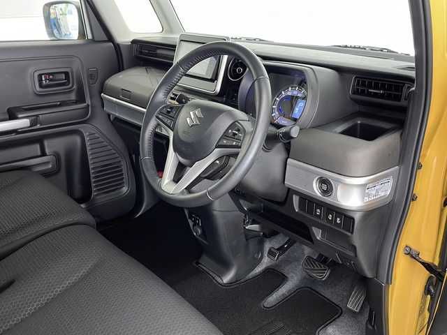 スズキ スペーシア ギア HYBRID XZ 宮崎県 2022(令4)年 4.4万km アクティブイエロー/ガンメタリック2トーン SUZUKI Safety Support/〇デュアルカメラブレーキサポート/〇誤発進抑制機能（前方・後方）/〇後退時ブレーキサポート/〇車線逸脱警報機能/〇車線逸脱抑制機能/〇ふらつき警報機能/〇標識認識機能/〇フロントガラス投影式ヘッドアップディスプレイ/〇先行車発進お知らせ機能/〇オートマチックハイビーム/〇アダプティブクルーズコントロール（全車速追従機能付き）/〇コーナーセンサー/社外7インチSDナビ/フルセグTV/CD/DVD/Bluetooth/バックカメラ/両側パワースライドドア/シートヒーター/LEDヘッドライト/アイドリングストップ/ルーフレール/純正14インチAW/スマートキー×2/保証書/取扱説明書