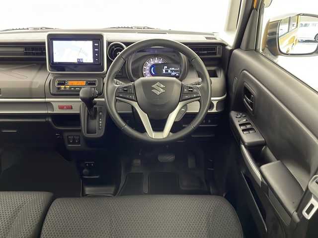 スズキ スペーシア ギア HYBRID XZ 宮崎県 2022(令4)年 4.4万km アクティブイエロー/ガンメタリック2トーン SUZUKI Safety Support/〇デュアルカメラブレーキサポート/〇誤発進抑制機能（前方・後方）/〇後退時ブレーキサポート/〇車線逸脱警報機能/〇車線逸脱抑制機能/〇ふらつき警報機能/〇標識認識機能/〇フロントガラス投影式ヘッドアップディスプレイ/〇先行車発進お知らせ機能/〇オートマチックハイビーム/〇アダプティブクルーズコントロール（全車速追従機能付き）/〇コーナーセンサー/社外7インチSDナビ/フルセグTV/CD/DVD/Bluetooth/バックカメラ/両側パワースライドドア/シートヒーター/LEDヘッドライト/アイドリングストップ/ルーフレール/純正14インチAW/スマートキー×2/保証書/取扱説明書
