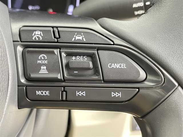 トヨタ シエンタ ハイブリッド Z 千葉県 2022(令4)年 2.1万km ホワイトパールクリスタルシャイン 禁煙車/トヨタセーフティセンス/・パノラミックビューモニター/・プリクラッシュセーフティ/・レーンディパーチャーアラート/・オートマチックハイビーム/・プロアクティブドライビングアシスト/・発進遅れ告知機能/・パーキングサポートブレーキ/両側パワースライドドア/純正ディスプレイオーディオ/アラウンドビューモニター/レーダークルーズコントロール/LEDオートライト/シートヒーター/オートエアコン/USBポート/プッシュスタート/スマートキー/スペアキー