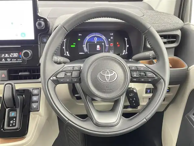 トヨタ シエンタ ハイブリッド Z 千葉県 2022(令4)年 2.1万km ホワイトパールクリスタルシャイン 禁煙車/トヨタセーフティセンス/・パノラミックビューモニター/・プリクラッシュセーフティ/・レーンディパーチャーアラート/・オートマチックハイビーム/・プロアクティブドライビングアシスト/・発進遅れ告知機能/・パーキングサポートブレーキ/両側パワースライドドア/純正ディスプレイオーディオ/アラウンドビューモニター/レーダークルーズコントロール/LEDオートライト/シートヒーター/オートエアコン/USBポート/プッシュスタート/スマートキー/スペアキー