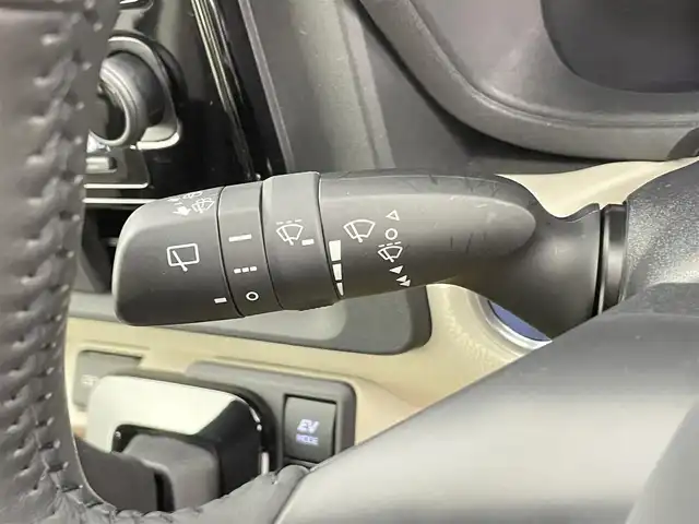 トヨタ シエンタ ハイブリッド Z 千葉県 2022(令4)年 2.1万km ホワイトパールクリスタルシャイン 禁煙車/トヨタセーフティセンス/・パノラミックビューモニター/・プリクラッシュセーフティ/・レーンディパーチャーアラート/・オートマチックハイビーム/・プロアクティブドライビングアシスト/・発進遅れ告知機能/・パーキングサポートブレーキ/両側パワースライドドア/純正ディスプレイオーディオ/アラウンドビューモニター/レーダークルーズコントロール/LEDオートライト/シートヒーター/オートエアコン/USBポート/プッシュスタート/スマートキー/スペアキー