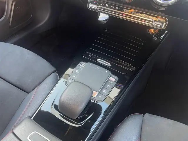 メルセデス・ベンツ ＣＬＡ２００ｄ Sブレーク AMGライン 東京都 2020(令2)年 4.7万km デジタルホワイト 純正ナビ/DTV/USB/Bluetooth/バックカメラ/ハーフレザーシート/シートヒーター/前席パワーシート/LEDヘッドライト/アダプティブクルーズコントロール/ブラインドスポットモニター/レーンキープアシスト/Mercedes me/APP/アンビエントライト/パワーバックドア/スマートキー/純正ドライブレコーダー/ETC2.0