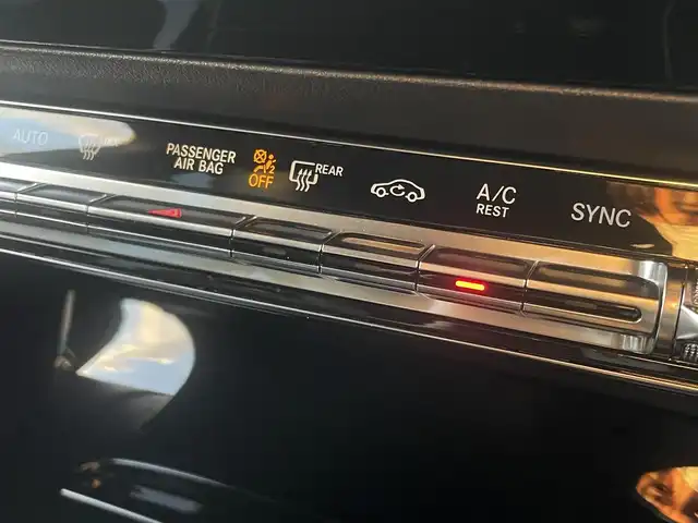 メルセデス・ベンツ ＣＬＡ２００ｄ Sブレーク AMGライン 東京都 2020(令2)年 4.7万km デジタルホワイト 純正ナビ/DTV/USB/Bluetooth/バックカメラ/ハーフレザーシート/シートヒーター/前席パワーシート/LEDヘッドライト/アダプティブクルーズコントロール/ブラインドスポットモニター/レーンキープアシスト/Mercedes me/APP/アンビエントライト/パワーバックドア/スマートキー/純正ドライブレコーダー/ETC2.0