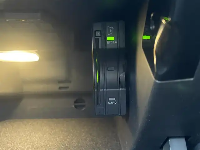 メルセデス・ベンツ ＣＬＡ２００ｄ Sブレーク AMGライン 東京都 2020(令2)年 4.7万km デジタルホワイト 純正ナビ/DTV/USB/Bluetooth/バックカメラ/ハーフレザーシート/シートヒーター/前席パワーシート/LEDヘッドライト/アダプティブクルーズコントロール/ブラインドスポットモニター/レーンキープアシスト/Mercedes me/APP/アンビエントライト/パワーバックドア/スマートキー/純正ドライブレコーダー/ETC2.0