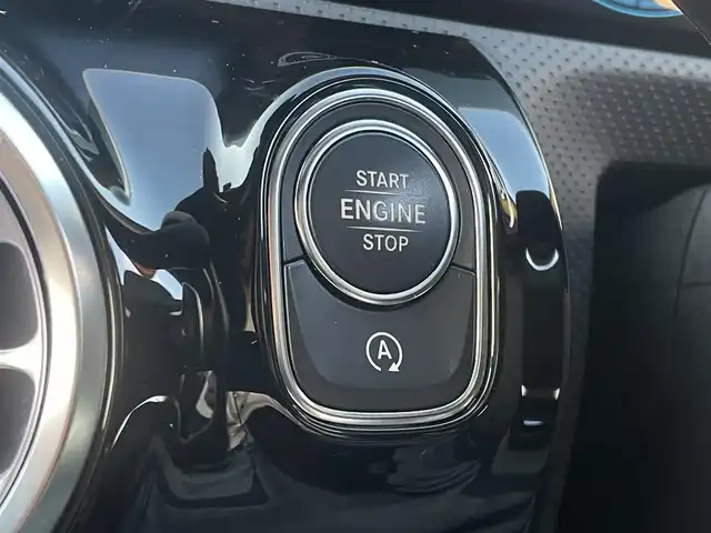 メルセデス・ベンツ ＣＬＡ２００ｄ Sブレーク AMGライン 東京都 2020(令2)年 4.7万km デジタルホワイト 純正ナビ/DTV/USB/Bluetooth/バックカメラ/ハーフレザーシート/シートヒーター/前席パワーシート/LEDヘッドライト/アダプティブクルーズコントロール/ブラインドスポットモニター/レーンキープアシスト/Mercedes me/APP/アンビエントライト/パワーバックドア/スマートキー/純正ドライブレコーダー/ETC2.0