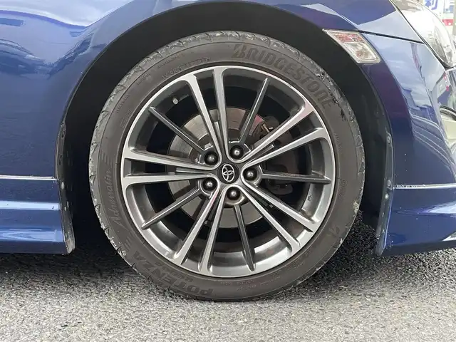 トヨタ ８６ GT リミテッド 岐阜県 2013(平25)年 14.1万km ギャラクシーブルーシリカ (株)IDOMが運営する【じしゃロン多治見店】の自社ローン専用車両になります。こちらは現金またはオートローンご利用時の価格です。自社ローンご希望の方は別途その旨お申付け下さい。/モデリスタフルエアロ/純正１７インチAW/ハーフレザーシート/前席シートヒーター/純正SDナビゲーション/フルセグTV・Bluetooth/バックカメラ/スマートキー２個