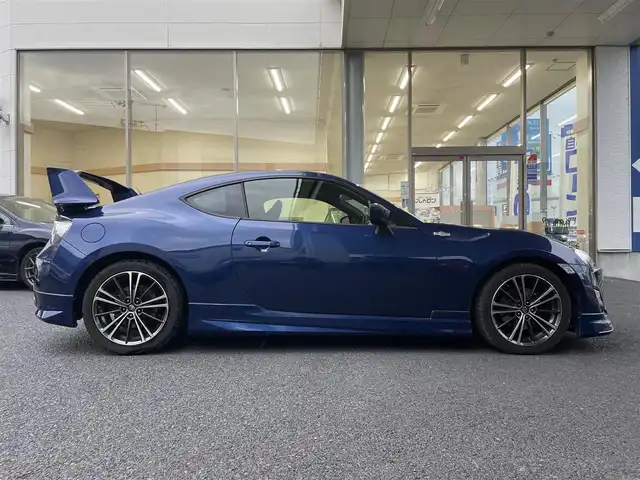 トヨタ ８６ GT リミテッド 岐阜県 2013(平25)年 14.1万km ギャラクシーブルーシリカ (株)IDOMが運営する【じしゃロン多治見店】の自社ローン専用車両になります。こちらは現金またはオートローンご利用時の価格です。自社ローンご希望の方は別途その旨お申付け下さい。/モデリスタフルエアロ/純正１７インチAW/ハーフレザーシート/前席シートヒーター/純正SDナビゲーション/フルセグTV・Bluetooth/バックカメラ/スマートキー２個