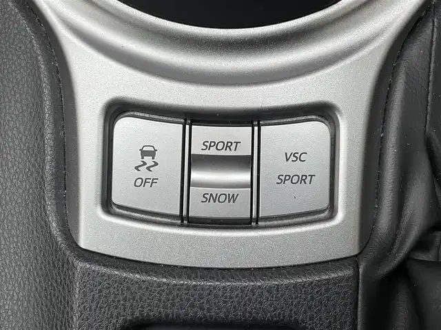 トヨタ ８６ GT リミテッド 岐阜県 2013(平25)年 14.1万km ギャラクシーブルーシリカ (株)IDOMが運営する【じしゃロン多治見店】の自社ローン専用車両になります。こちらは現金またはオートローンご利用時の価格です。自社ローンご希望の方は別途その旨お申付け下さい。/モデリスタフルエアロ/純正１７インチAW/ハーフレザーシート/前席シートヒーター/純正SDナビゲーション/フルセグTV・Bluetooth/バックカメラ/スマートキー２個