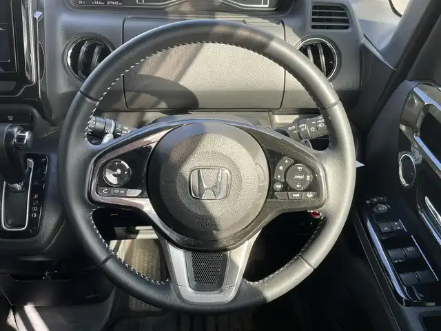 ホンダ Ｎ ＢＯＸ G L ターボ ホンダセンシング 福岡県 2019(平31)年 8万km ルナシルバーM (株)IDOMが運営する【じしゃロン八幡西店】の自社ローン専用車両になります。こちらは現金またはオートローンご利用時の価格です。自社ローンご希望の方は別途その旨お申付け下さい/衝突軽減システム/スマートキー/社外メモリナビ/Bluetooth/フルセグ/バックカメラ/ビルトインETC/両側パワースライドドア/オートライト