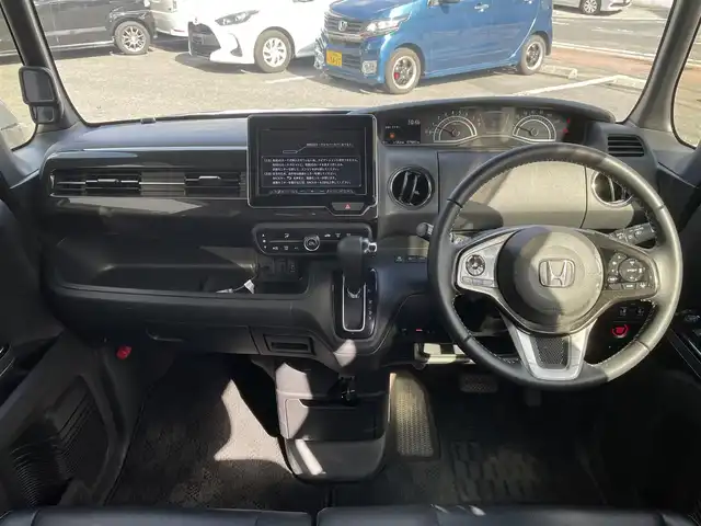 ホンダ Ｎ ＢＯＸ G L ターボ ホンダセンシング 福岡県 2019(平31)年 8万km ルナシルバーM (株)IDOMが運営する【じしゃロン八幡西店】の自社ローン専用車両になります。こちらは現金またはオートローンご利用時の価格です。自社ローンご希望の方は別途その旨お申付け下さい/衝突軽減システム/スマートキー/社外メモリナビ/Bluetooth/フルセグ/バックカメラ/ビルトインETC/両側パワースライドドア/オートライト