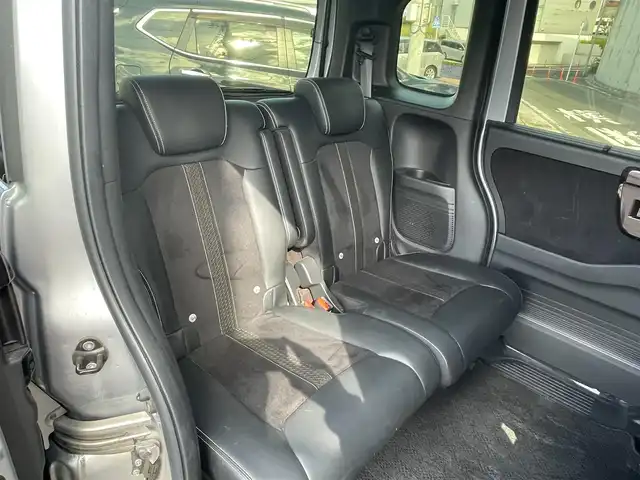 ホンダ Ｎ ＢＯＸ G L ターボ ホンダセンシング 福岡県 2019(平31)年 8万km ルナシルバーM (株)IDOMが運営する【じしゃロン八幡西店】の自社ローン専用車両になります。こちらは現金またはオートローンご利用時の価格です。自社ローンご希望の方は別途その旨お申付け下さい/衝突軽減システム/スマートキー/社外メモリナビ/Bluetooth/フルセグ/バックカメラ/ビルトインETC/両側パワースライドドア/オートライト