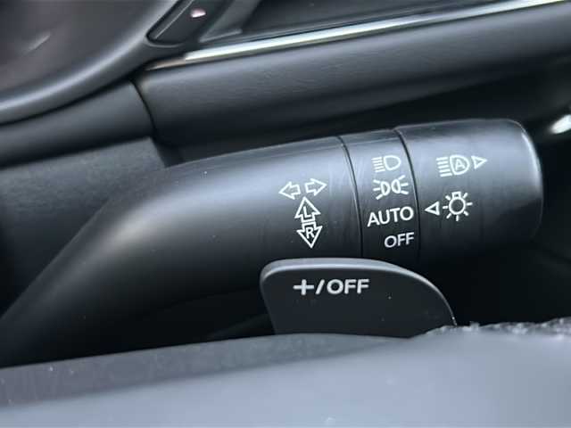 マツダ マツダ３ファストバック XD ブラックトーンED 徳島県 2022(令4)年 2.9万km ジェットブラックマイカ ワンオーナー/BOSEサウンド/純正SDナビ/（Bluetooth/フルセグ/CD/DVD/FM/AM/USB/ipod）/アラウンドビューモニター/レーダークルーズコントロール/BSM/レーンアシスト/クリアランスソナー/LEDヘッドライト/オートハイビーム/ETC/純正AW/純正フロアマット/プッシュスタート/スマートキー/取扱説明書/保証書