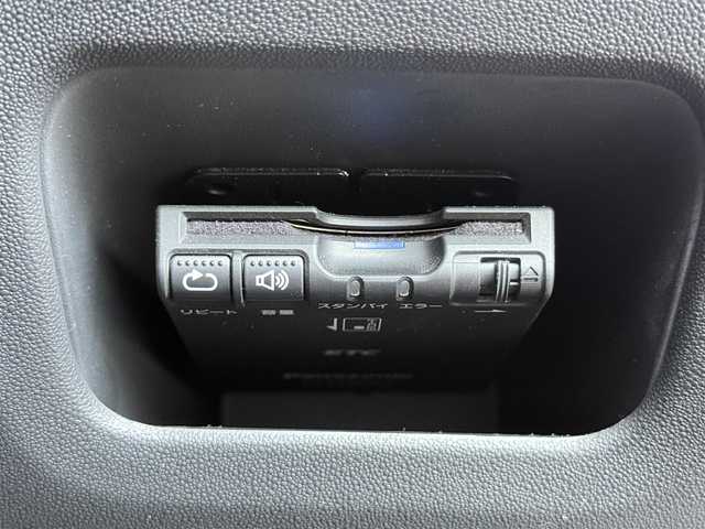 シトロエン Ｃ３ コロラドエディション 愛知県 2018(平30)年 3.9万km 赤Ⅱ /禁煙/正規ディーラー車/ディーラー整備記録簿R1.2.4.5//純正ナビ/フルセグ/BT/MirrorLink/USB/AUX//バックカメラ/前後ドラレコ//ハーフレザーシート//革巻きステア/ステアスイッチ//プッシュスタート/スマートキー//シートリフター//純正LEDオートライト/オートハイビーム//アクティブセーフティブレーキ//アテンションアラート/BSM/クルコン//新車時保証書//取扱説明書//ドラレコ取説//ナビユニット取説//スペアスマートキー有