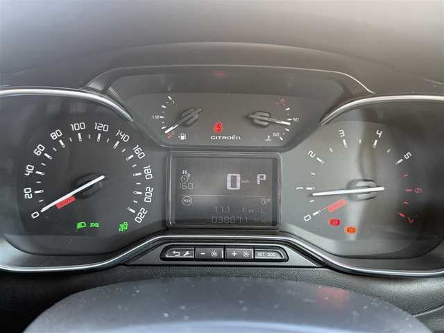 シトロエン Ｃ３ コロラドエディション 愛知県 2018(平30)年 3.9万km 赤Ⅱ /禁煙/正規ディーラー車/ディーラー整備記録簿R1.2.4.5//純正ナビ/フルセグ/BT/MirrorLink/USB/AUX//バックカメラ/前後ドラレコ//ハーフレザーシート//革巻きステア/ステアスイッチ//プッシュスタート/スマートキー//シートリフター//純正LEDオートライト/オートハイビーム//アクティブセーフティブレーキ//アテンションアラート/BSM/クルコン//新車時保証書//取扱説明書//ドラレコ取説//ナビユニット取説//スペアスマートキー有