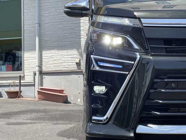 トヨタ ヴォクシー ZS 煌Ⅱ 大分県 2020(令2)年 1.6万km イナズマスパーキングブラックガラスフレーク ワンオーナー /両側パワースライドドア /純正ナビ/地デジ/Bluetooth/純正ビルトインETC/純正フロアマット/純正16インチルミホイール/純正LEDヘッドライト/オートライト/オートマチックハイビーム/コーナーセンサー/衝突被害軽減ブレーキ/横滑り防止装置/レーンキープアシスト/バックカメラ/クルーズコントロール/スマートキー/MTモード付きAT/5月3日から5月7日までお休みの為、書類発送及び車両搬出は5月8日以降になります。