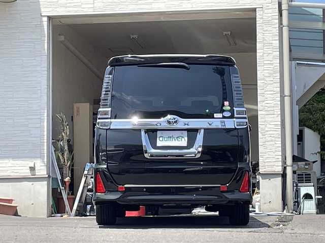 トヨタ ヴォクシー ZS 煌Ⅱ 大分県 2020(令2)年 1.6万km イナズマスパーキングブラックガラスフレーク ワンオーナー /両側パワースライドドア /純正ナビ/地デジ/Bluetooth/純正ビルトインETC/純正フロアマット/純正16インチルミホイール/純正LEDヘッドライト/オートライト/オートマチックハイビーム/コーナーセンサー/衝突被害軽減ブレーキ/横滑り防止装置/レーンキープアシスト/バックカメラ/クルーズコントロール/スマートキー/MTモード付きAT/5月3日から5月7日までお休みの為、書類発送及び車両搬出は5月8日以降になります。