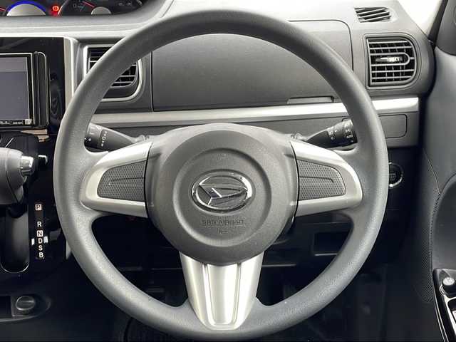 ダイハツ タント カスタム X 沖縄県 2016(平28)年 8.5万km パールホワイトⅢ ナビ　/（AM/FM/CD/DVD/USB）　/フルセグTV　/パワスラ　/LEDヘッドライト　/オートライト　/純正フロアマット　/純正14インチAW　/オートエアコン　/スマートキー2本　/プッシュスタート　