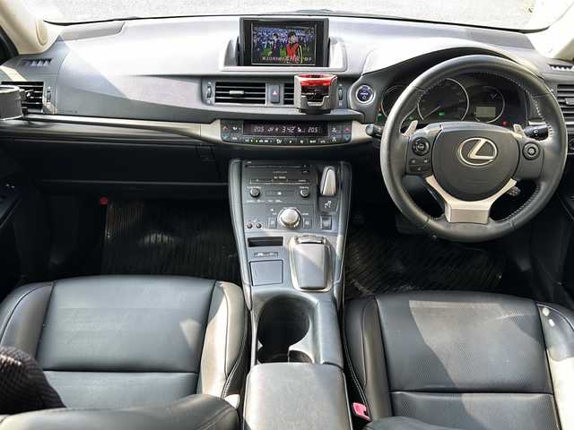 レクサス ＣＴ 200h バージョンC 茨城県 2014(平26)年 8.4万km ホワイトパールクリスタルシャイン 純正ナビ/バックカメラ/ETC/フルセグTV/ヒートシーター/Bluetooth/CD/DVD/USB/サンルーフ/純正フロアマット/パワーシート/レザーシート/シートヒーター/純正アルミホイール/ドアバイザー