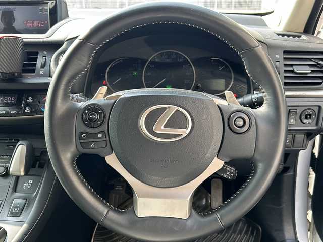 レクサス ＣＴ 200h バージョンC 茨城県 2014(平26)年 8.4万km ホワイトパールクリスタルシャイン 純正ナビ/バックカメラ/ETC/フルセグTV/ヒートシーター/Bluetooth/CD/DVD/USB/サンルーフ/純正フロアマット/パワーシート/レザーシート/シートヒーター/純正アルミホイール/ドアバイザー
