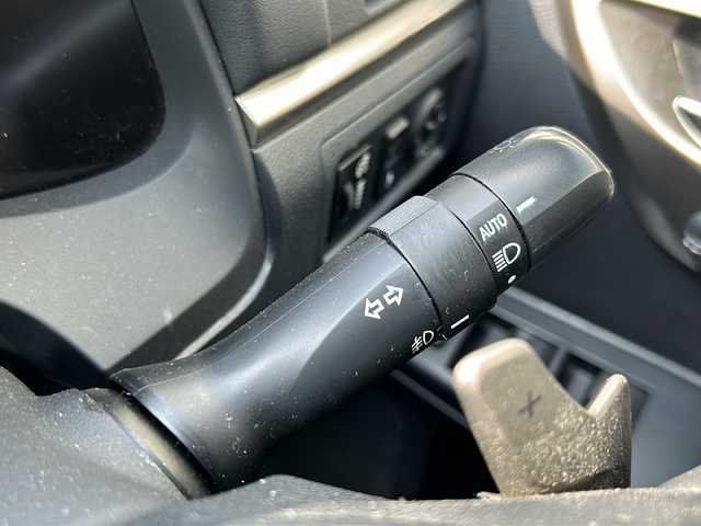 レクサス ＣＴ 200h バージョンC 茨城県 2014(平26)年 8.4万km ホワイトパールクリスタルシャイン 純正ナビ/バックカメラ/ETC/フルセグTV/ヒートシーター/Bluetooth/CD/DVD/USB/サンルーフ/純正フロアマット/パワーシート/レザーシート/シートヒーター/純正アルミホイール/ドアバイザー