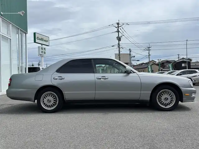 日産 グロリア グランツーリスモ 福岡県 1998(平10)年 4.9万km ソニックシルバー ETC/社外アルミホイール/純正フロアマット/LEDヘッドライト/フルセグTV
