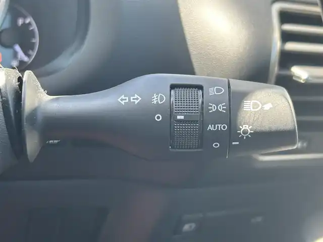 レクサス ＮＸ 300 Iパッケージ 兵庫県 2018(平30)年 6.3万km ソニッククォーツ 純正ナビ/フルセグTV/三眼LEDヘッドライト/BT接続/CD/DVD/MIRACAST/バックカメラ/ETC2.0/ステアリングヒーター/パドルシフト/レーダークルーズコントロール/サンルーフ/パワーシート/シートヒーター/レザーシート/スマートキー/スペアキー/純正フロアマット