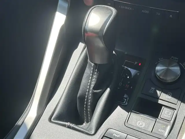 レクサス ＮＸ 300 Iパッケージ 兵庫県 2018(平30)年 6.3万km ソニッククォーツ 純正ナビ/フルセグTV/三眼LEDヘッドライト/BT接続/CD/DVD/MIRACAST/バックカメラ/ETC2.0/ステアリングヒーター/パドルシフト/レーダークルーズコントロール/サンルーフ/パワーシート/シートヒーター/レザーシート/スマートキー/スペアキー/純正フロアマット