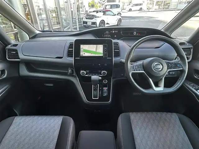 日産 セレナ ハイウェイスター V 福島県 2020(令2)年 2.3万km ブリリアントホワイトパール プロパイロット/インテリジェントFCW（前方衝突予測警報）/インテリジェントLI（車線逸脱防止支援システム）/インテリジェントLDW（車線逸脱警報）/インテリジェントエマージェンシーブレーキ/踏み間違い衝突防止アシスト/標識検知機能/BSW（後側方車両検知警報）/RCTA（後退時車両検知警報）/クルーズコントロール/社外ナビゲーション/型番：AVIC-RW710/【DVD/SD/BT/TV】/アラウンドビューモニター/フリップダウンモニター/両側電動スライドドア/シートバックテーブル/リアドアサンシェード/フロアマット/ドアバイザー