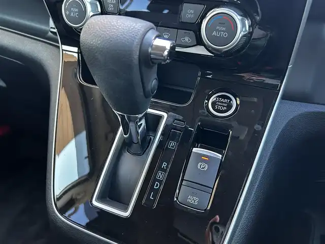 日産 セレナ ハイウェイスター V 福島県 2020(令2)年 2.3万km ブリリアントホワイトパール プロパイロット/インテリジェントFCW（前方衝突予測警報）/インテリジェントLI（車線逸脱防止支援システム）/インテリジェントLDW（車線逸脱警報）/インテリジェントエマージェンシーブレーキ/踏み間違い衝突防止アシスト/標識検知機能/BSW（後側方車両検知警報）/RCTA（後退時車両検知警報）/クルーズコントロール/社外ナビゲーション/型番：AVIC-RW710/【DVD/SD/BT/TV】/アラウンドビューモニター/フリップダウンモニター/両側電動スライドドア/シートバックテーブル/リアドアサンシェード/フロアマット/ドアバイザー