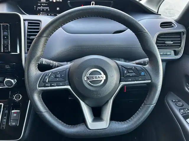 日産 セレナ ハイウェイスター V 福島県 2020(令2)年 2.3万km ブリリアントホワイトパール プロパイロット/インテリジェントFCW（前方衝突予測警報）/インテリジェントLI（車線逸脱防止支援システム）/インテリジェントLDW（車線逸脱警報）/インテリジェントエマージェンシーブレーキ/踏み間違い衝突防止アシスト/標識検知機能/BSW（後側方車両検知警報）/RCTA（後退時車両検知警報）/クルーズコントロール/社外ナビゲーション/型番：AVIC-RW710/【DVD/SD/BT/TV】/アラウンドビューモニター/フリップダウンモニター/両側電動スライドドア/シートバックテーブル/リアドアサンシェード/フロアマット/ドアバイザー