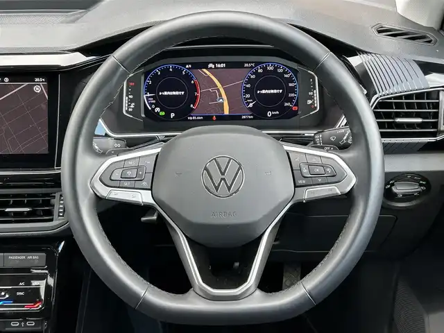 フォルクスワーゲン ＶＷ Ｔ－クロス TSI スタイル 宮崎県 2024(令6)年 0.3万km ディープブラックパールエフェクト 純正メモリーナビ/・Bluetooth/・USB入力端子/・AM/FM/・CarPlay/ハーフブラックレザーシート/ETC/LEDライト/・オートライト/・オートマハイビーム/・レーンキープアシスト/・ブラインドスポットモニター/・アダプティブクルーズコントロール/・前後コーナーセンサー/・パーキングアシスト/純正18インチアルミホイール/純正フロアマット/スマートキー/プッシュスタート