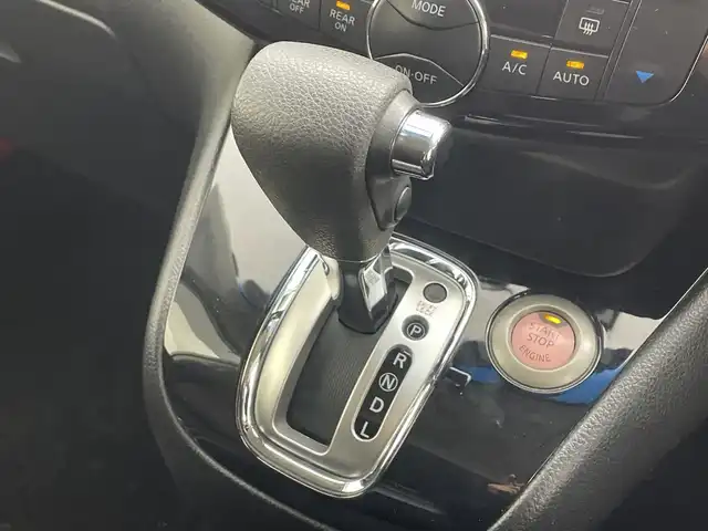 日産 セレナ ハイウェイS G S HV Aセーフ 群馬県 2014(平26)年 9.5万km ブリリアントホワイトパール 純正８型ナビ　純正１１型後席モニター　全周囲カメラ　片側電動スライドドア　衝突被害軽減ブレーキ　クルーズコントロール　スマートキー　前方ドライブレコーダー　ＬＥＤオートライト　ＥＴＣ　禁煙車